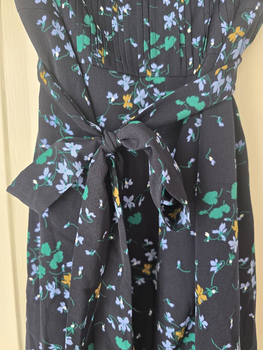 Ann Taylor Petite 2P Floral Tie Waist Flutter Sleeve Dress - Picture 5 of 7